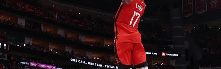 火箭半场领先湖人9分，其中抢断10-1、利用失误得分16-6